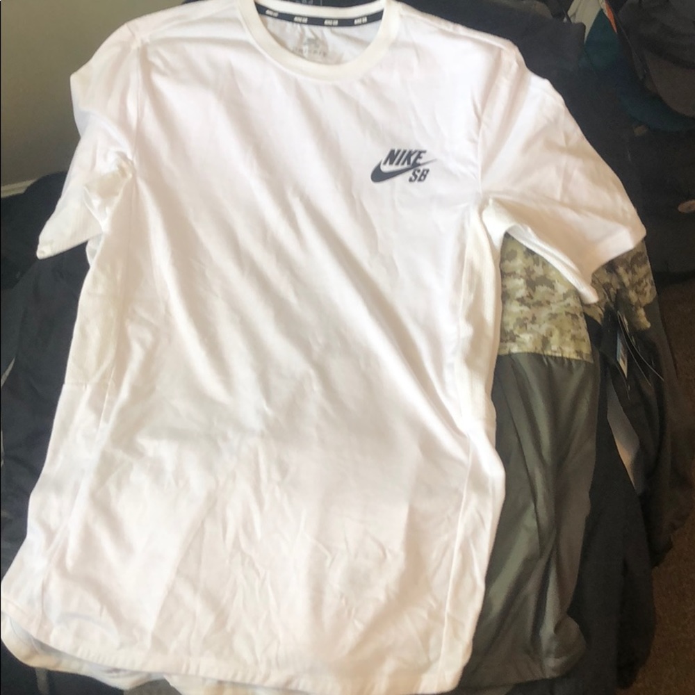 Nike SB Dri fit Tee Shirts. NWT. Little dusty